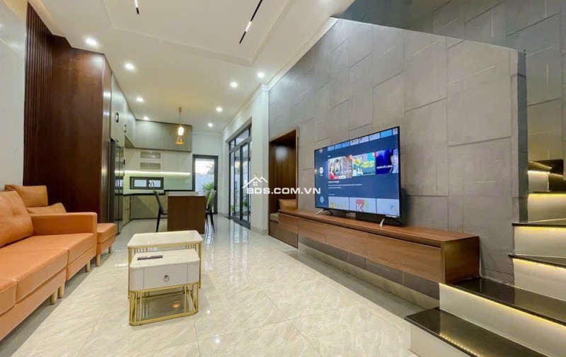 BÁN NGỘP NHÀ 1 TRỆT 2 LẦU 150M2 2TY5 TRUNG TÂM THỦ DẦU MỘT, SỔ HỒNG RIÊNG,ĐƯỜNG XE HƠI